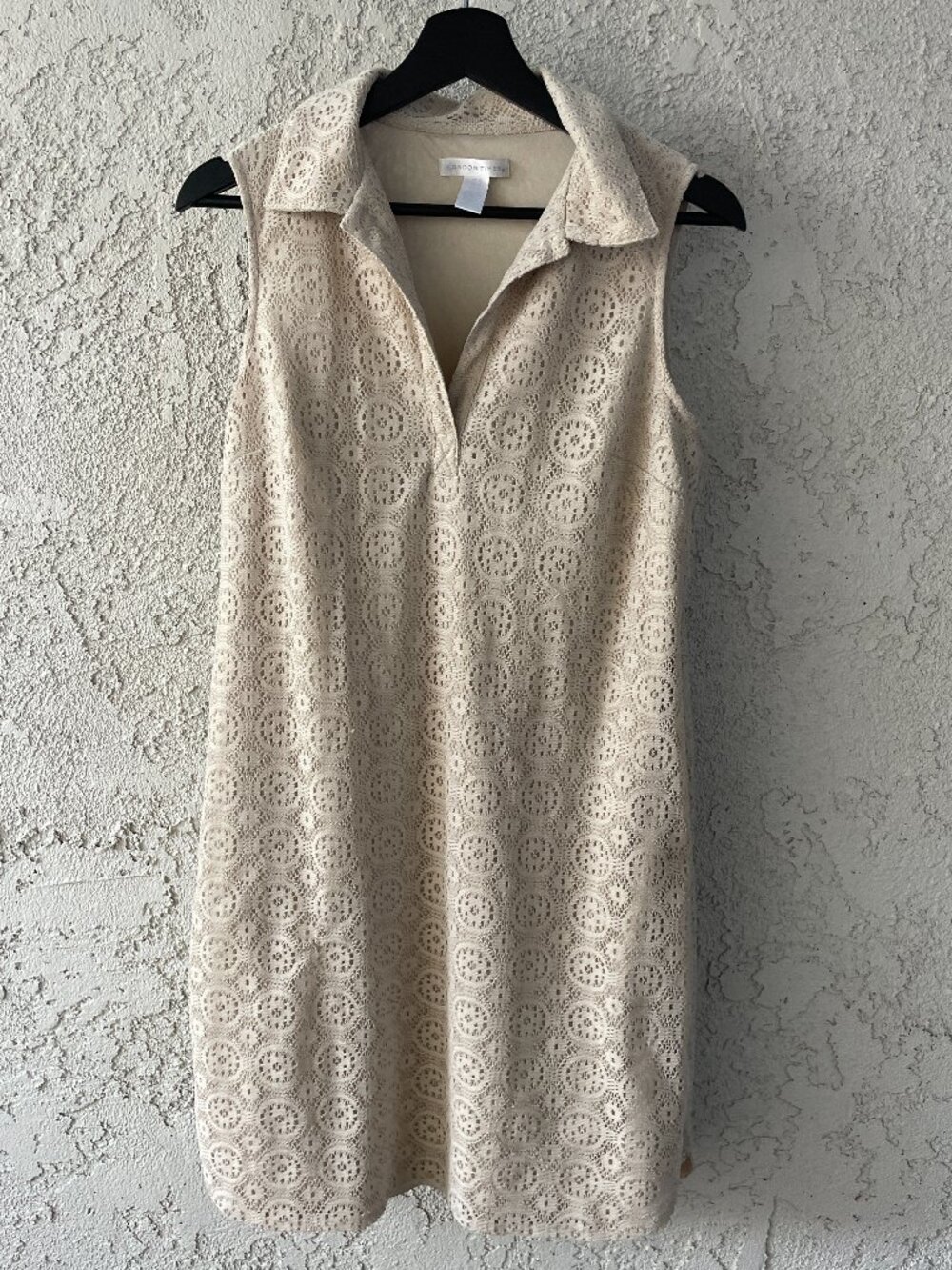 London Times Beige Crochet Lace Dress Sleeveless Collared V-Neck Sheath 10